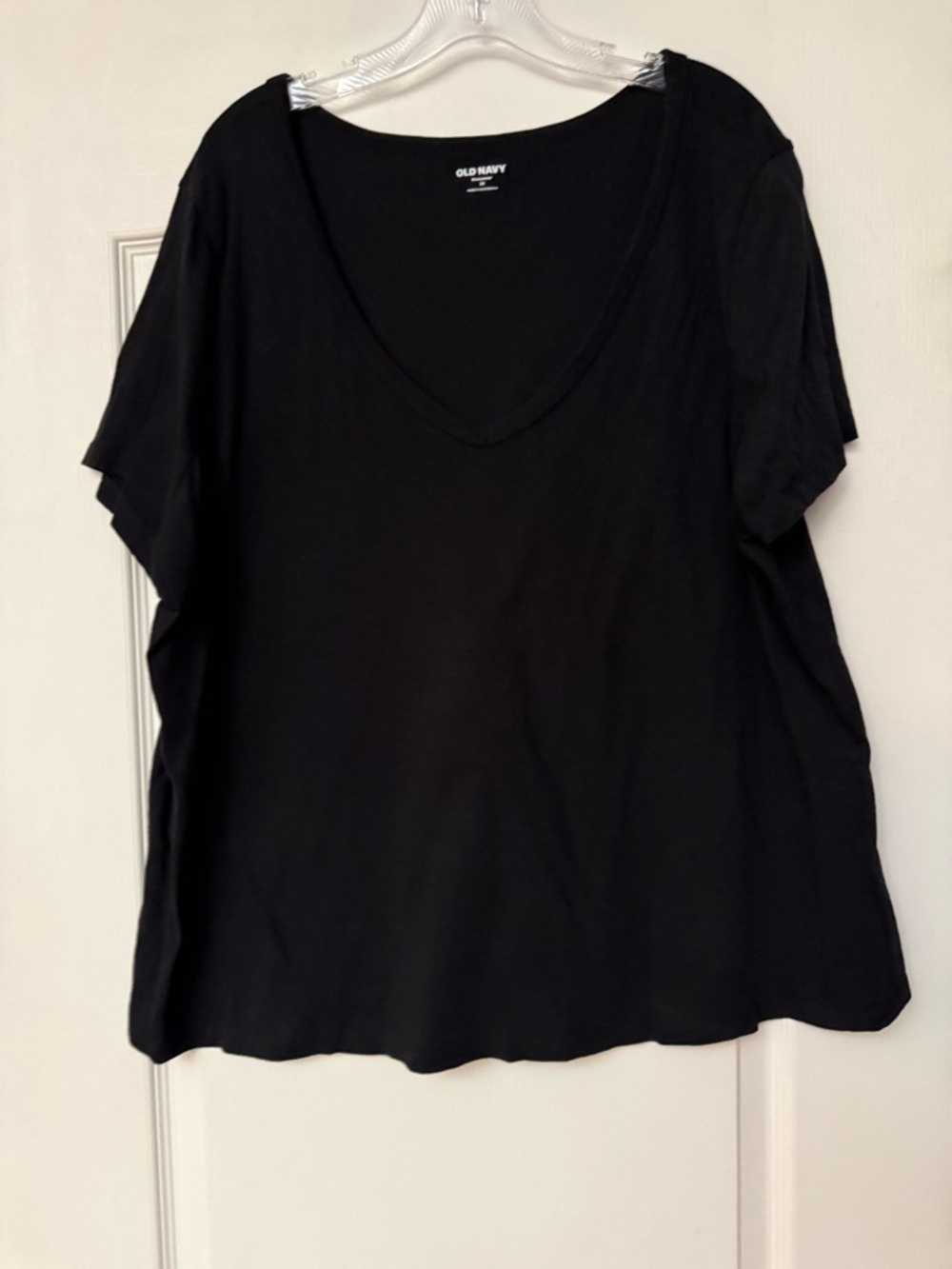 Old Navy Black V-Neck Short Sleeve Tee - Relaxed Fit